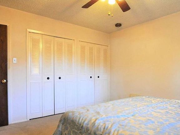 3rd image of 13582 Indian Dr