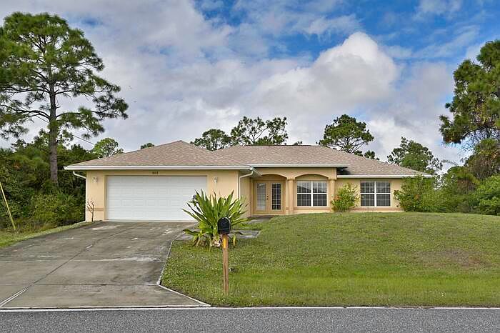 1st image of 1023 N Gator Cir