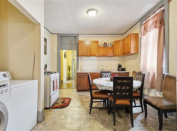 5th image of 1824 Franklin Ave