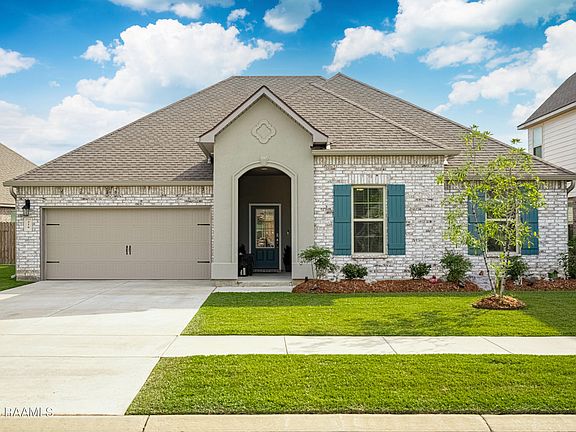 2nd image of 216 New Trails Ln