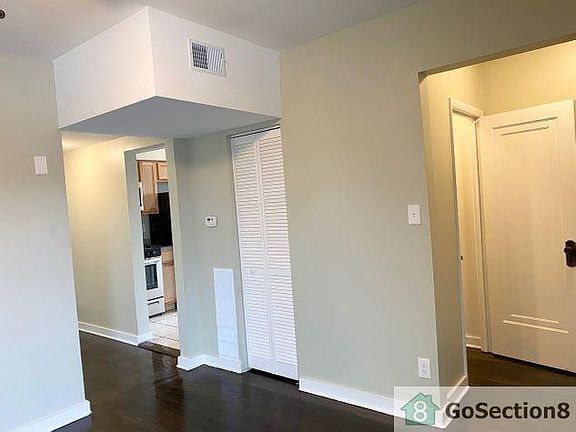 5th image of 7922 S Marshfield Ave #2
