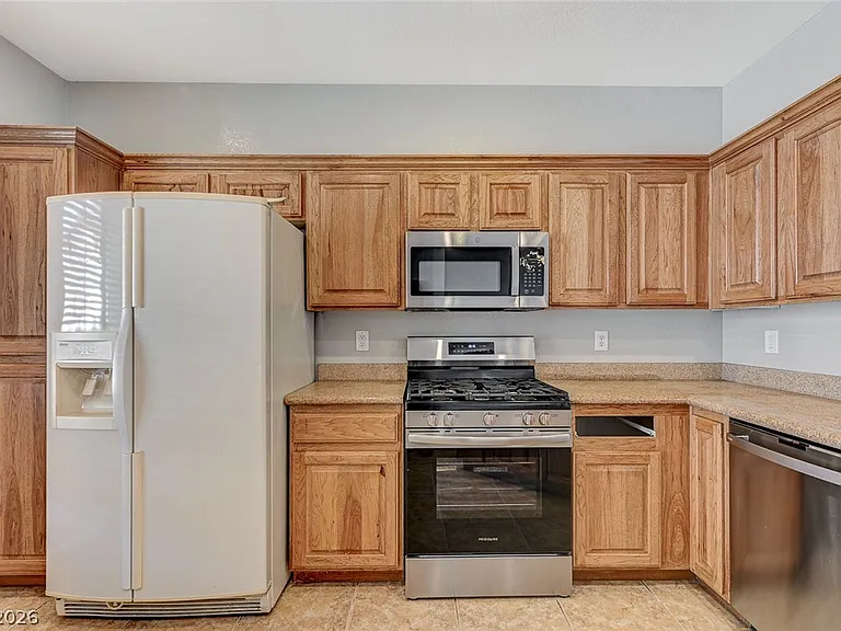 6600 Biltmore Garden St — Photo 13