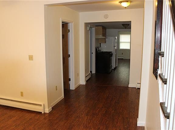 5th image of 118 John St