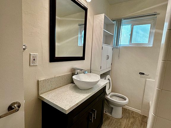 4th image of 7654 Fountain Ave #2A