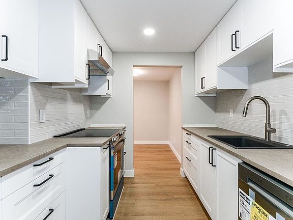 4th image of 7295 Moffatt Rd #207