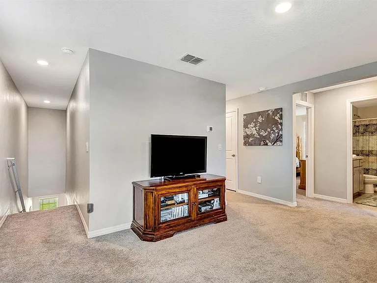2942 Rock Sound St — Photo 23