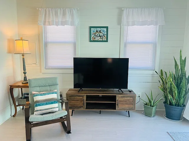 2 bed, 2.5 bath, 1364 sqft, $4,200 — Photo 4