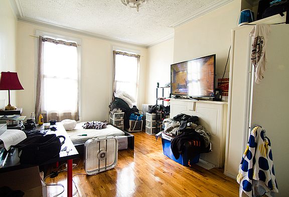 2nd image of 352 Melrose St APT 3L