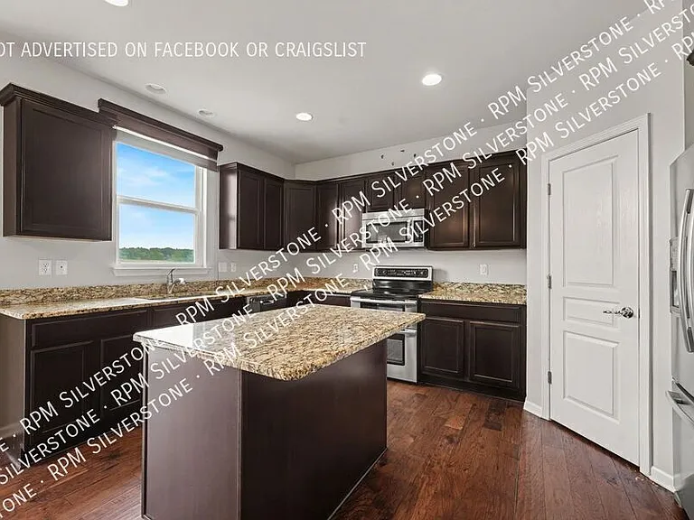 1235 Ardmore Ct — Photo 8