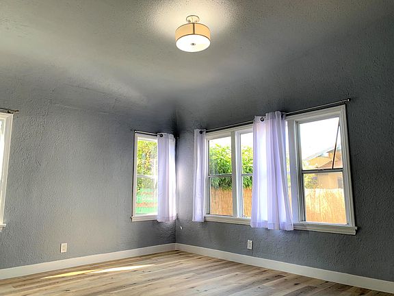 2nd image of 3978 La Salle Ave #3980-3/4