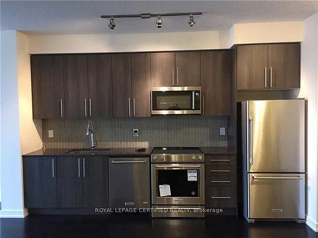510 Curran Pl #1701 — Photo 8