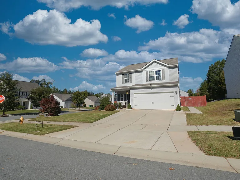 9728 Crooms Ct — Photo 3