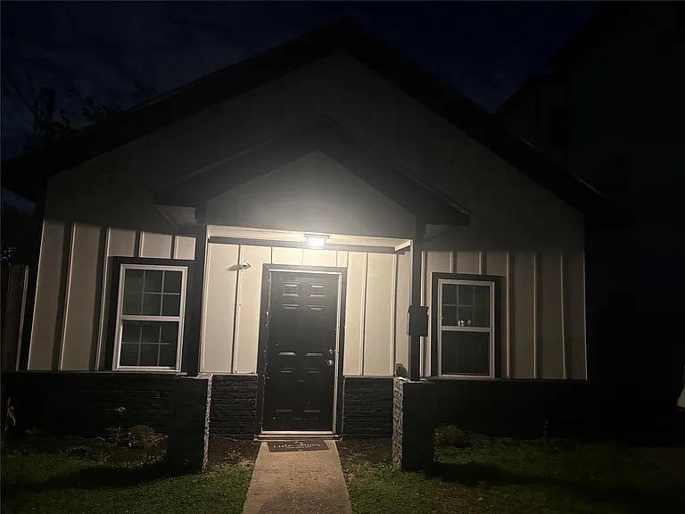 3209 Ennis St — Photo 1