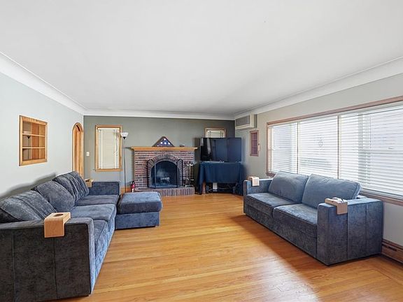 5th image of 48 Rowley St