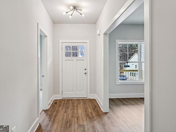 4th image of 3128 Stonegate Dr SW