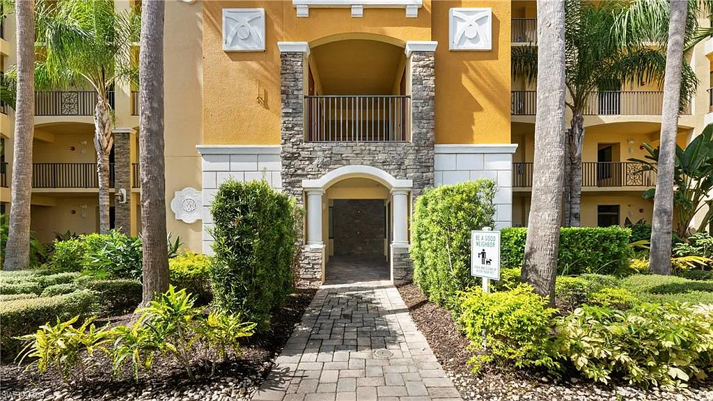 2 bed, 2.0 bath, 1194 sqft, $5,500 — Photo 1