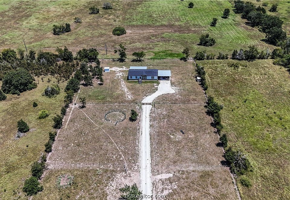 1st image of 2424 Bridges Rd