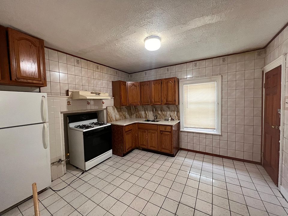 1st image of 14806 Linden Blvd