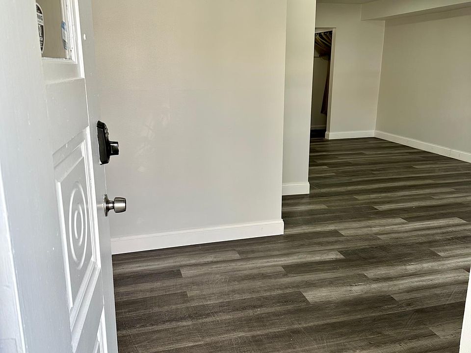 1st image of 2322 Benson St Floor 1