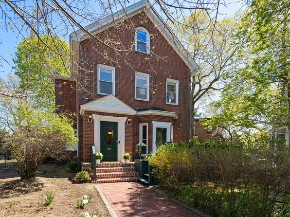 28 Forest St #2, Somerville, MA 02143