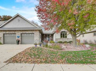 1110 Bluebird Trl, Waunakee, WI 53597
