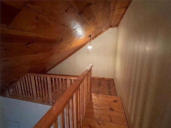4th image of 208 W Washington St