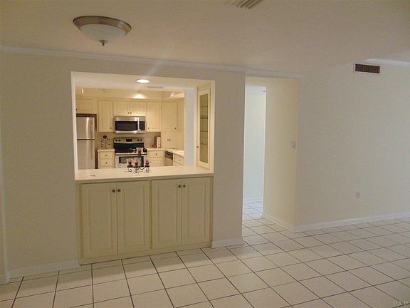 5th image of 615 Bayshore Dr APT 204A
