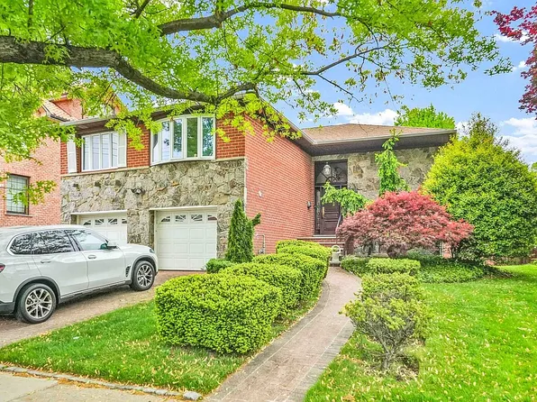 13835 11th Ave, Whitestone, NY 11357