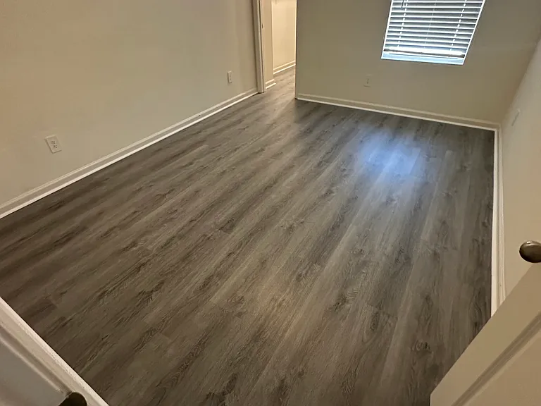 701 Yorkshire Dr — Photo 15