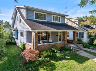 142 Burr Oak St NE, Grand Rapids, MI 49505
