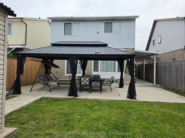 127 Dewitt Rd — Photo 4