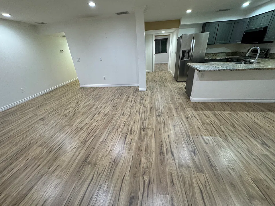 4730 Mission Bay Dr #B