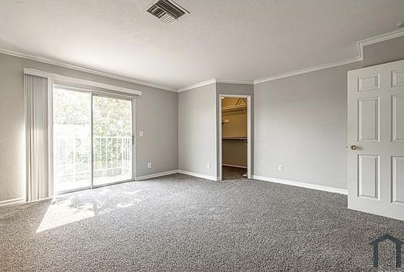 5th image of 43605 Park Ave