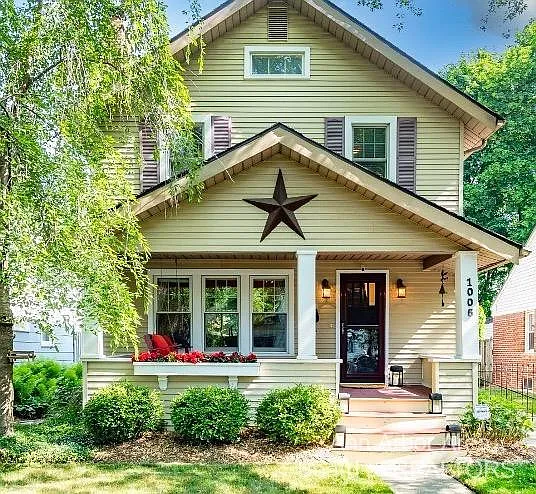 1006 Grant St photo 1