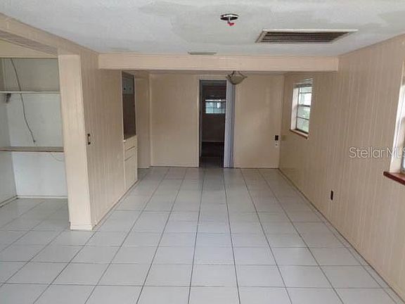 5th image of 525 Norfolk Cir