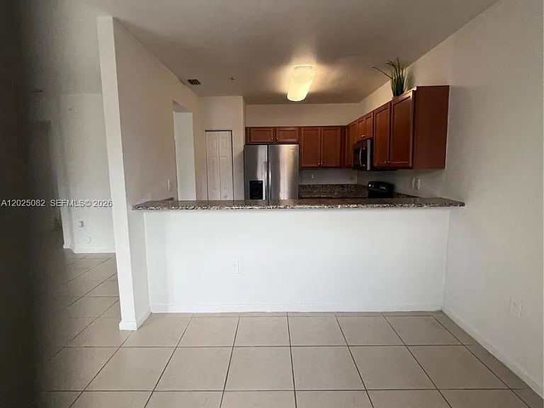 11601 NW 89th St #222 — Photo 11