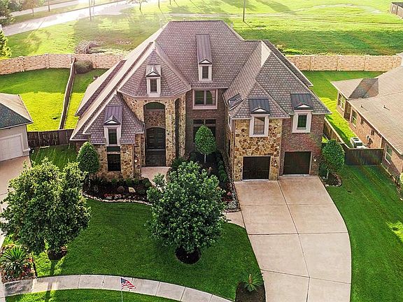 2nd image of 1014 Cross Hollow Ln