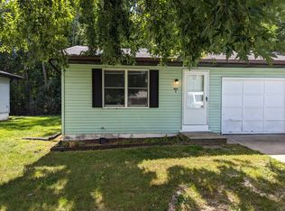 403 E Palm Dr, Syracuse, IN 46567
