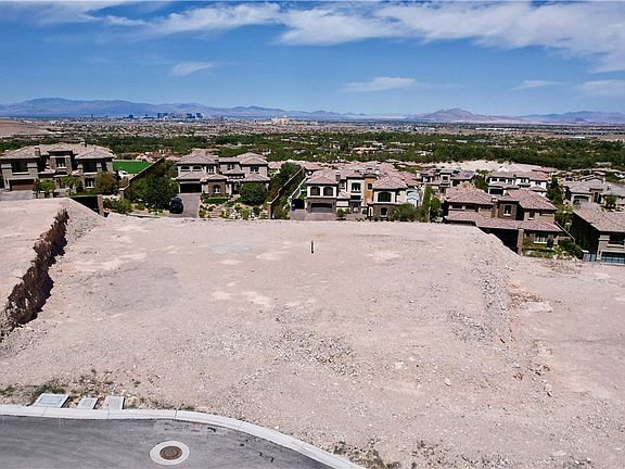 2nd image of 18 Mountain View Dr