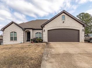 17200 Crooked Oak Dr N, Sherwood, AR 72120