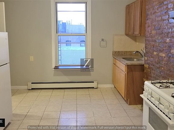 4th image of 650 6th Ave APT 3R