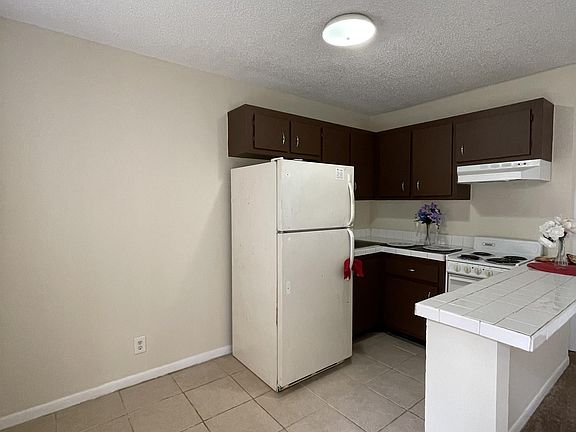 2nd image of 5192 NE 6th Ave APT 802