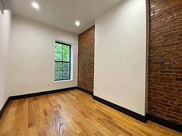 760 Putnam Ave #3 — Photo 3
