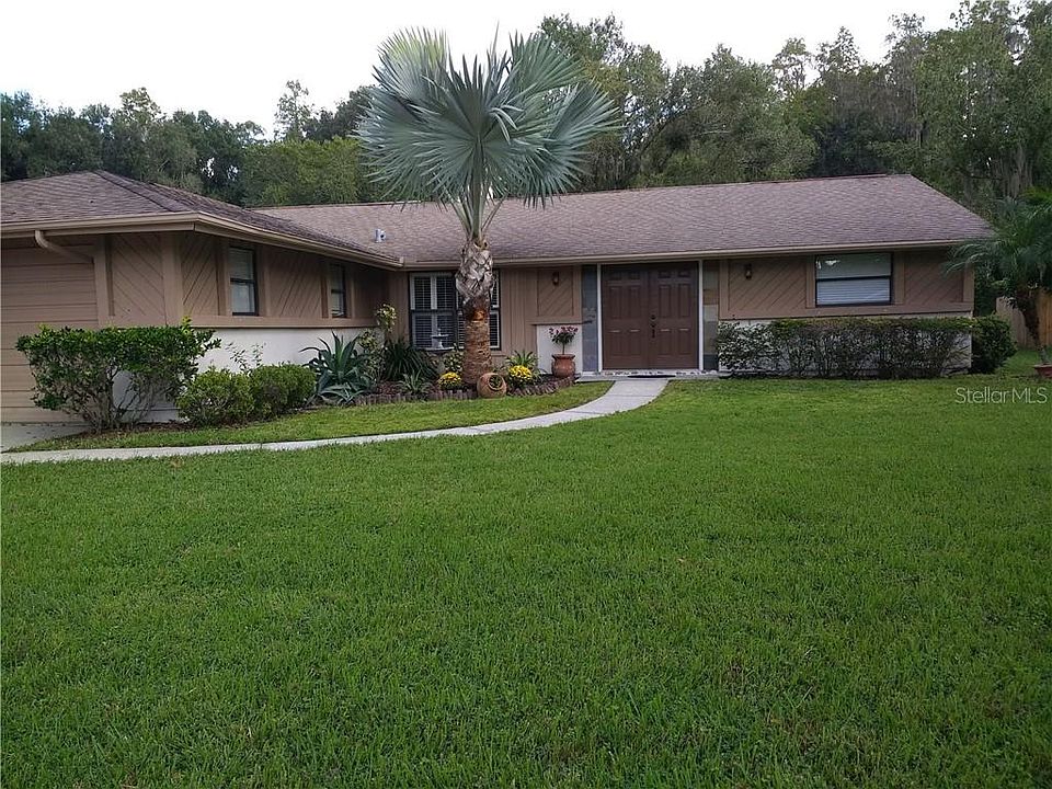 1st image of 525 Lakeview Dr