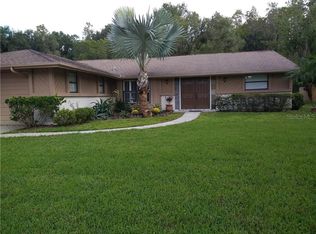 525 Lakeview Dr, Oldsmar, FL 34677