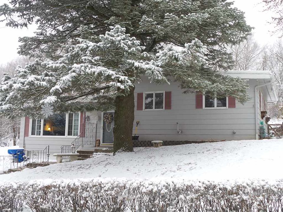 1st image of 1664 W 26th St