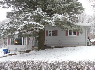 1664 W 26th St, Sioux City, IA 51103