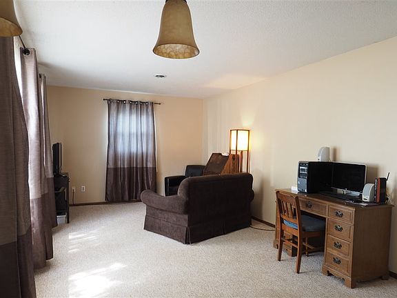 3rd image of 7012 Lake Valley Ct