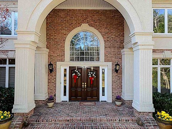3rd image of 306 Mossycup Oak Ct