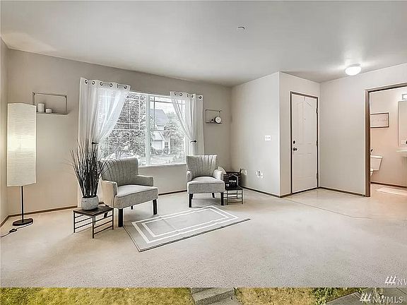 4th image of 1835 Hoffman Hill Blvd